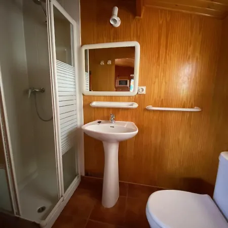Complejo Turistico & Cabopino Camping 4*