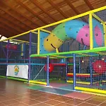 Complejo Turistico & Cabopino Кемпинг